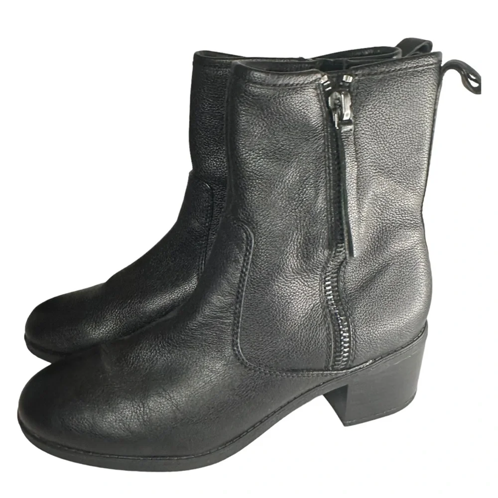 Clarks Women's Nevella Devon Black Leather Side Zip Ankle Boots Size 10 - Picture 2 of 10